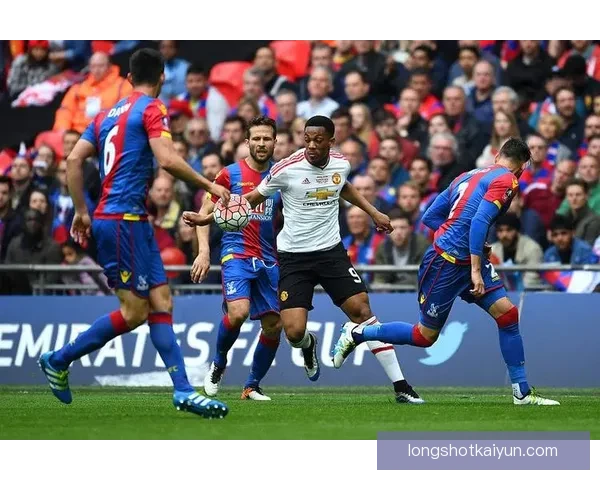 水晶宫定位球表现稳健，近期战术变化值得关注